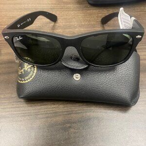 Unisex Sunglasses Rayban Black - with Case color